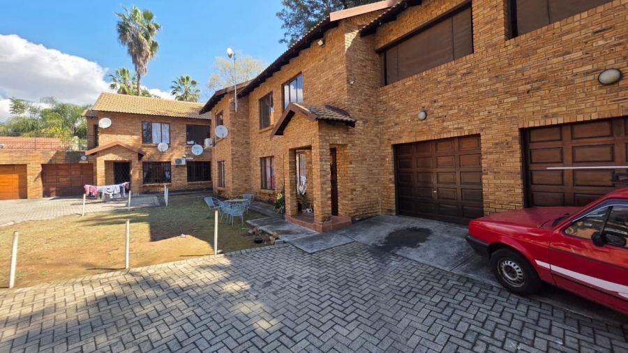3 Bedroom Property for Sale in Rustenburg Central North West